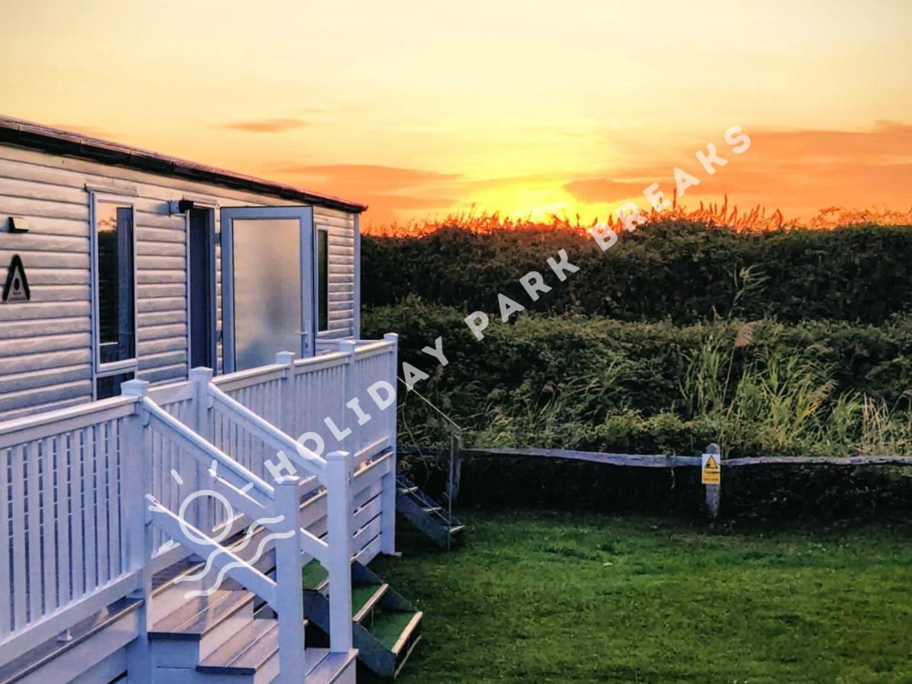 Sunset - A Relaxing Gold 3 Bed Holiday Home At Seal Bay Resort Chichester Kültér fotó